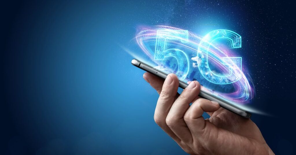 عکس مربوط به فناوری 5G و تأثیر آن بر ارتباطات جهانی